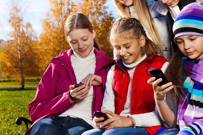 نوجوانان  گوشی همراه